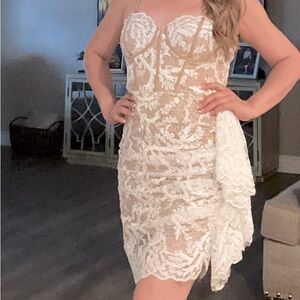 Lace beige /white dress